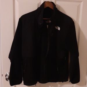 Black north face coat, Fuzzy, size M
